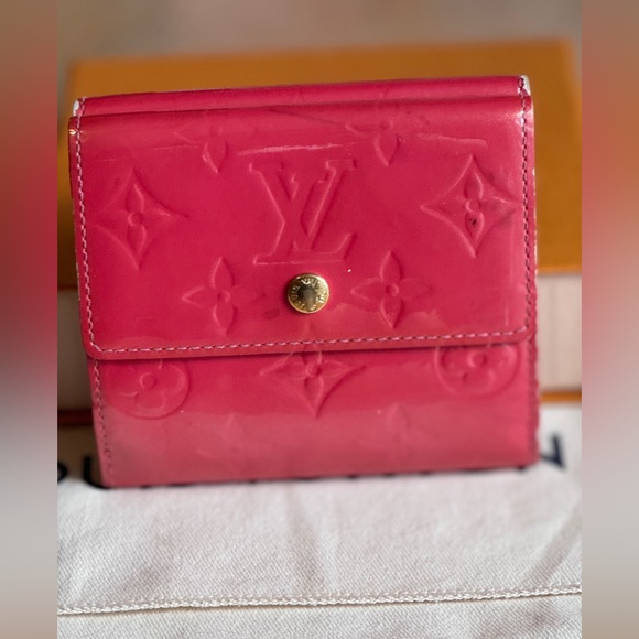 Louis Vuitton Vernis Wallet - Picture 2 of 9